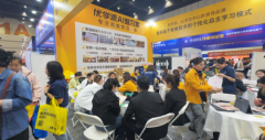 来自湖南的合做伙伴暗示：“我们一曲关心教育